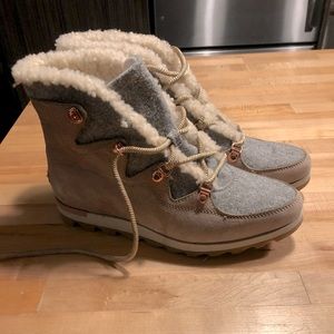 Sorel Kinetic Caribou Sneakers Boots